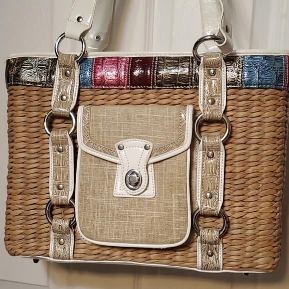 Straw  Handbag - Picture 4 of 16